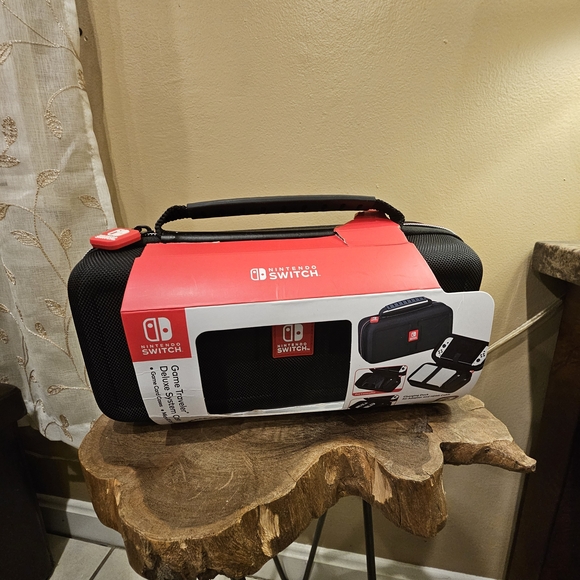 Nintendo Other - Nintendo Switch Game Traveler Deluxe Travel Case